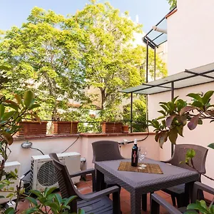  Apartment La Casetta Al Massimo By Domusicily Italy