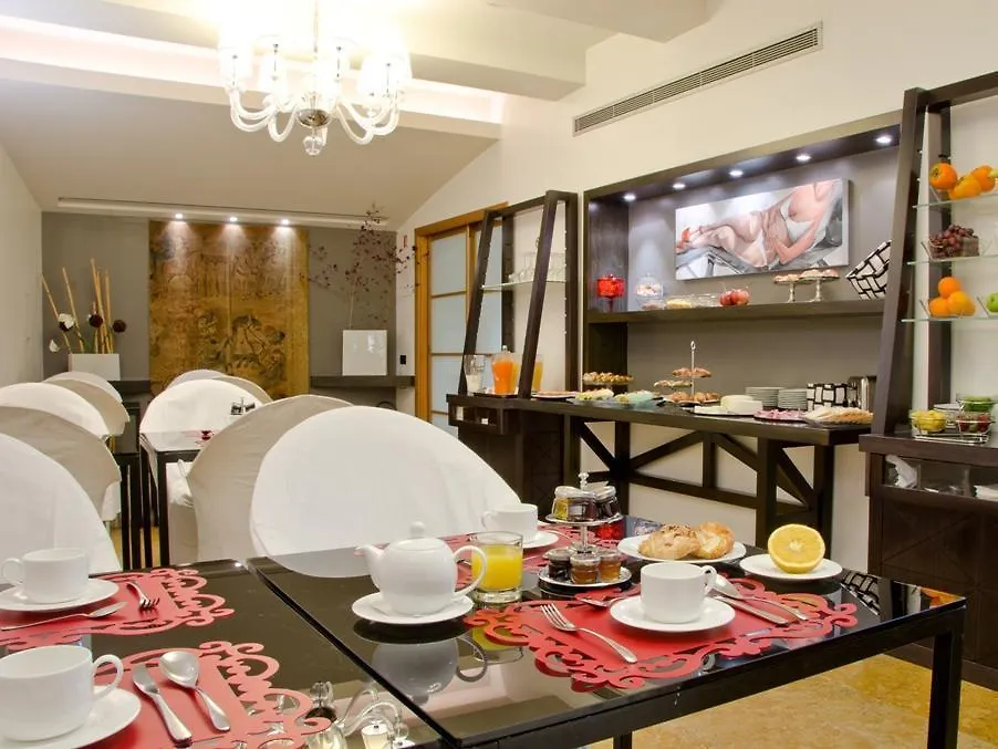 Renewed Hotel Plaza Opéra Palerme